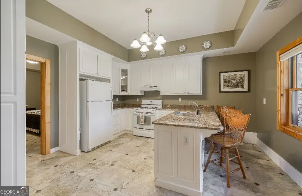 393 Edwards RD Oxford, GA 30054