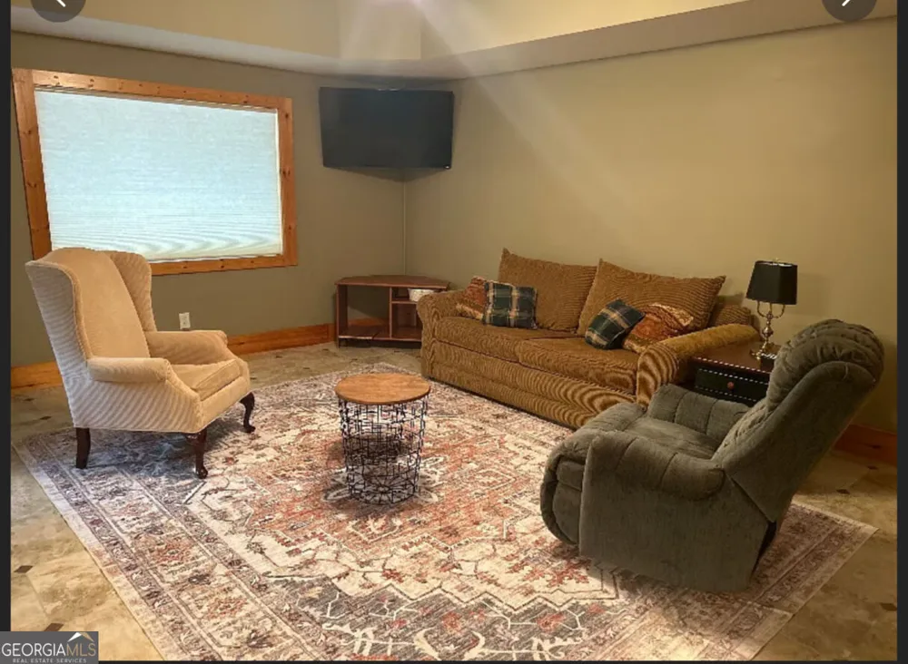 393 Edwards RD Oxford, GA 30054