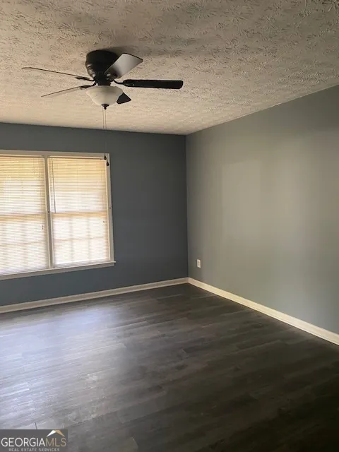 145 Belle DR Fayetteville, GA 30214