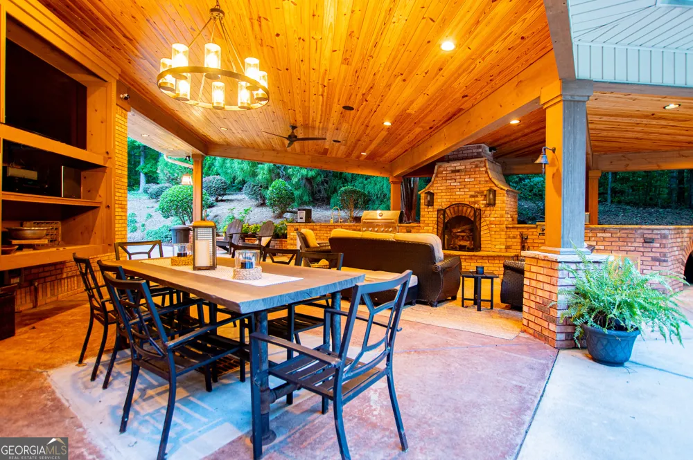 39 Cambridge LN Bremen, GA 30110