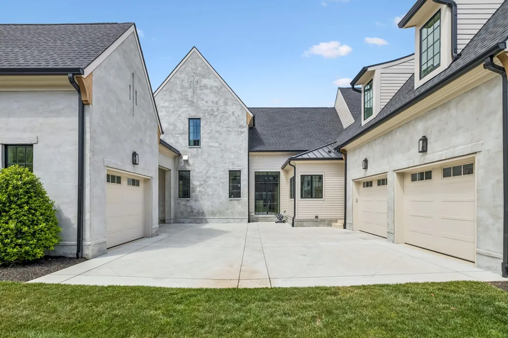 8384 Solstice Dr College Grove, TN 37046