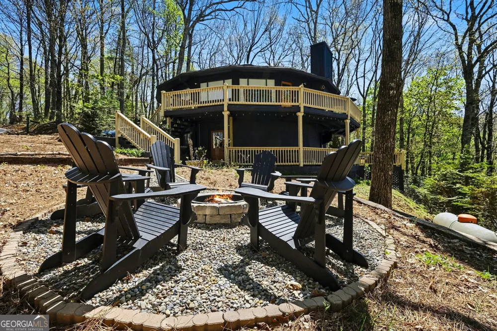 265 Pleasant Mountain DR Sky Valley, GA 30537