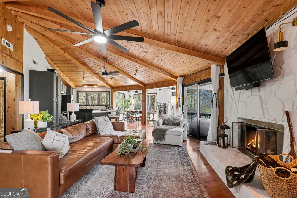 265 Pleasant Mountain DR Sky Valley, GA 30537