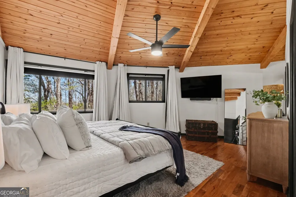 265 Pleasant Mountain DR Sky Valley, GA 30537