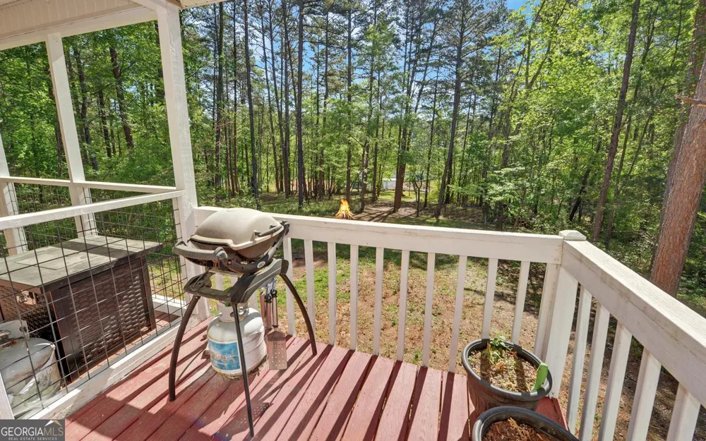 529 Chase Landing RD Martin, GA 30557