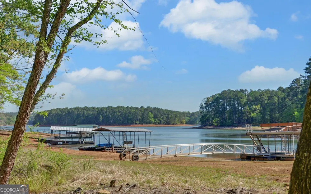 529 Chase Landing RD Martin, GA 30557
