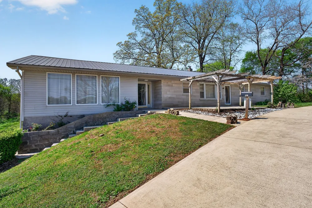 463 Franks Ferry Rd Sparta, TN 38583