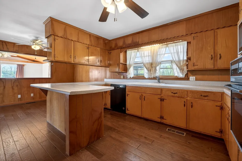 463 Franks Ferry Rd Sparta, TN 38583