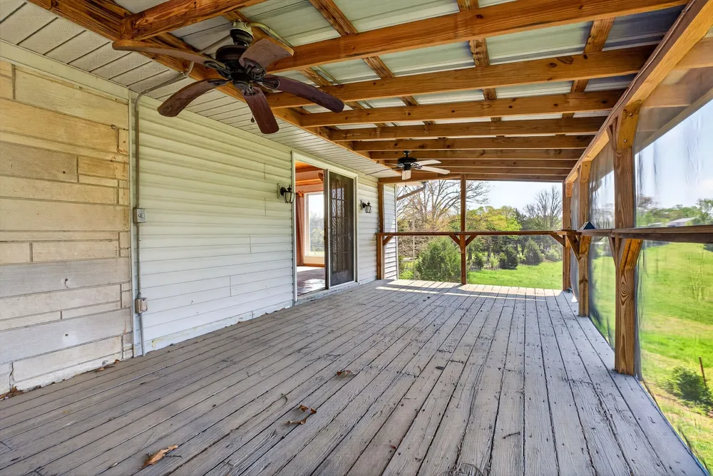 463 Franks Ferry Rd Sparta, TN 38583