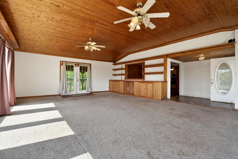 463 Franks Ferry Rd Sparta, TN 38583
