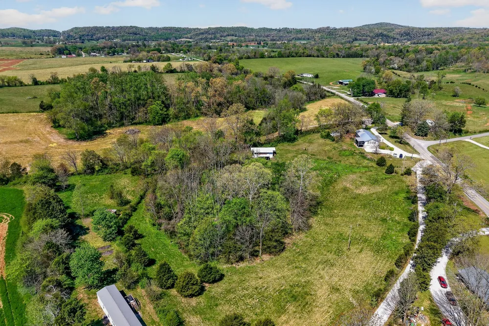 463 Franks Ferry Rd Sparta, TN 38583