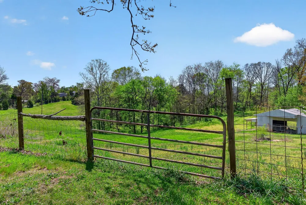 463 Franks Ferry Rd Sparta, TN 38583