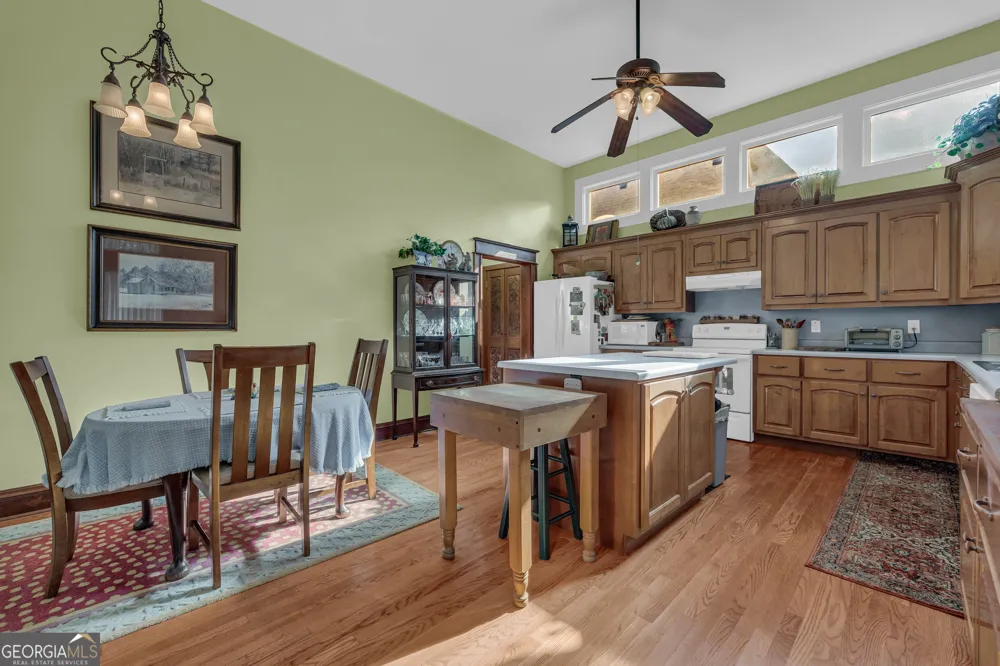 105 S Thomas ST Elberton, GA 30635