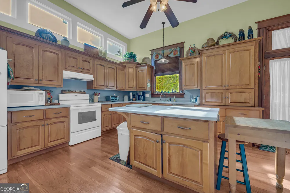 105 S Thomas ST Elberton, GA 30635