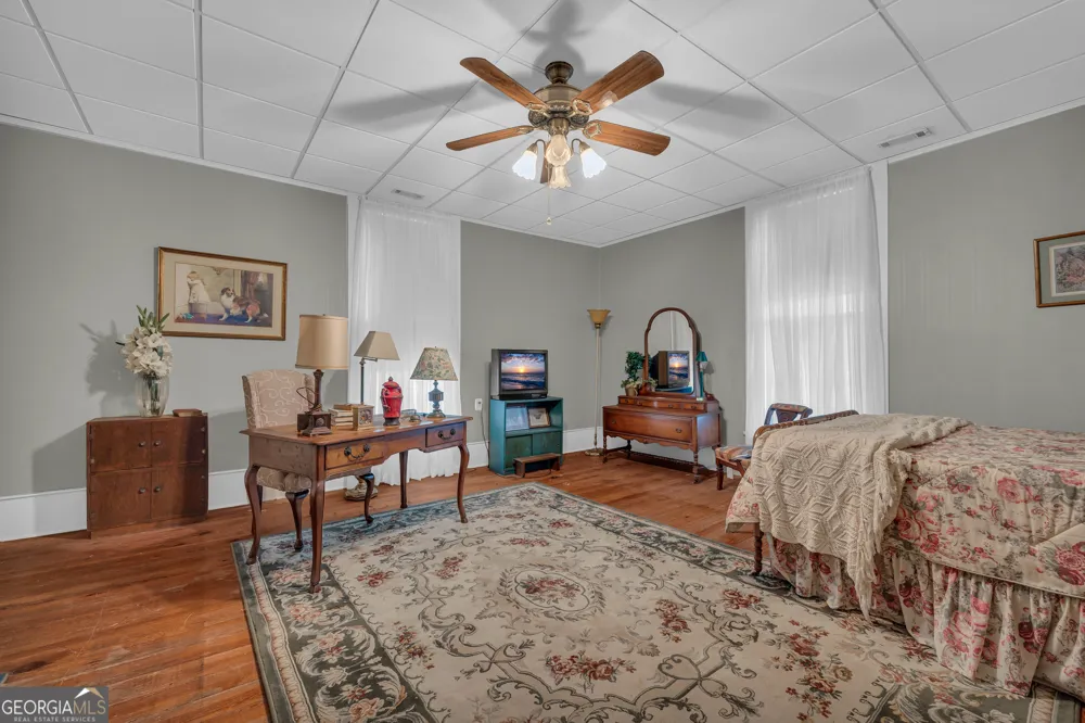 105 S Thomas ST Elberton, GA 30635