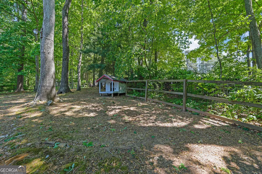 4616 Astible CIR NW Acworth, GA 30102
