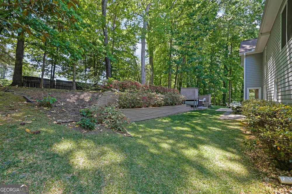 4616 Astible CIR NW Acworth, GA 30102