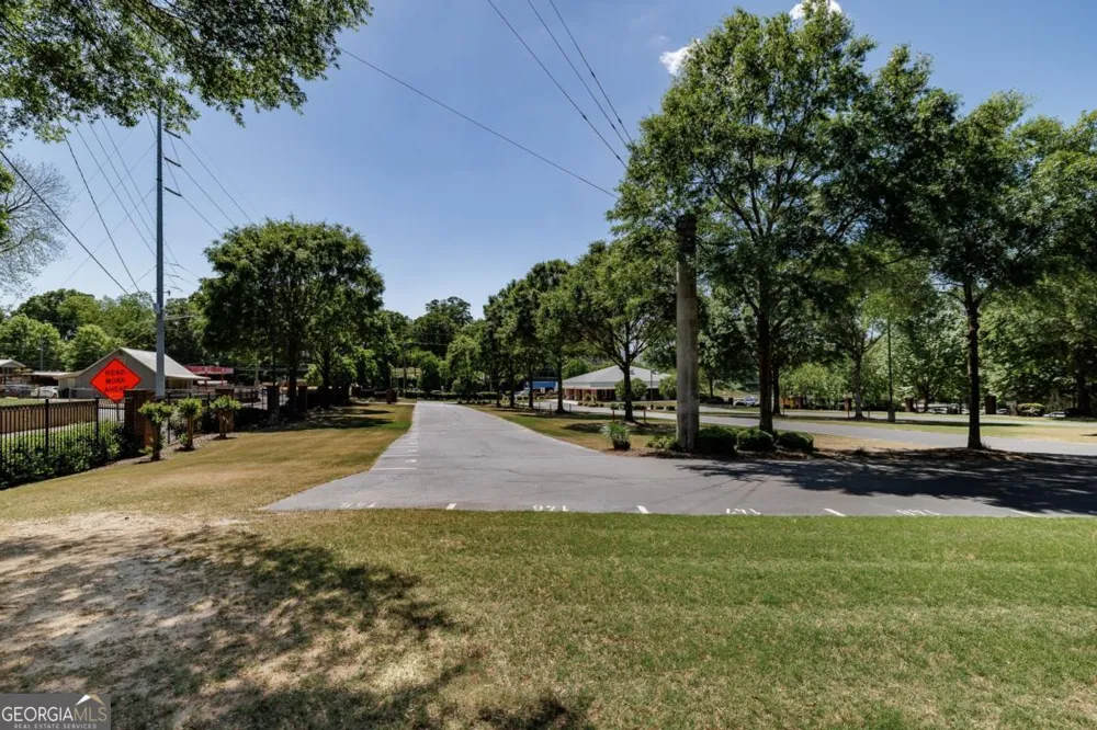 225 Oak ST Athens, GA 30605