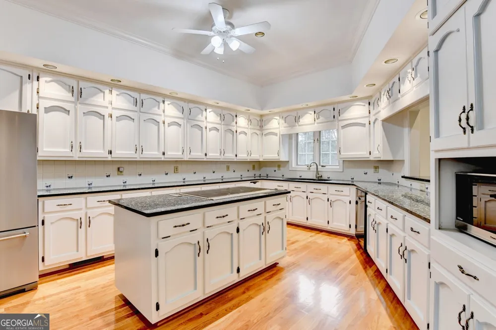 1000 Grayson PKWY Grayson, GA 30017