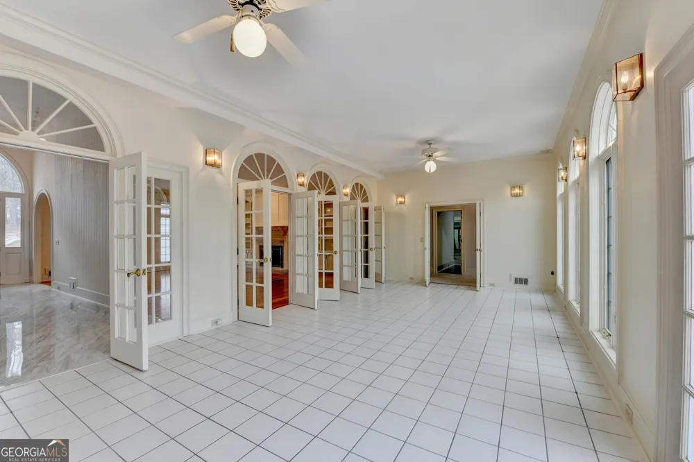 1000 Grayson PKWY Grayson, GA 30017