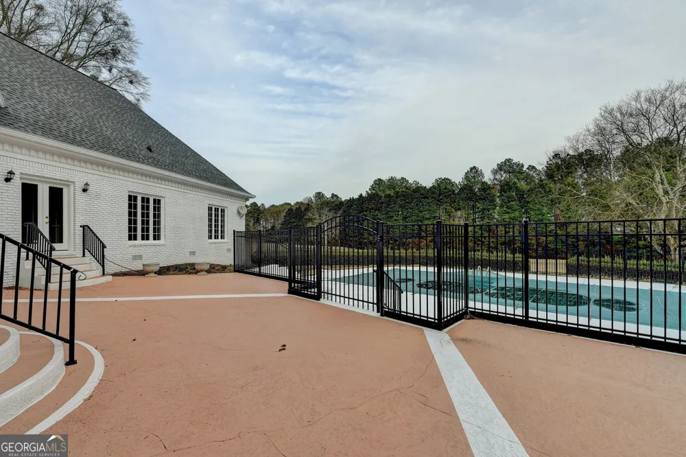 1000 Grayson PKWY Grayson, GA 30017