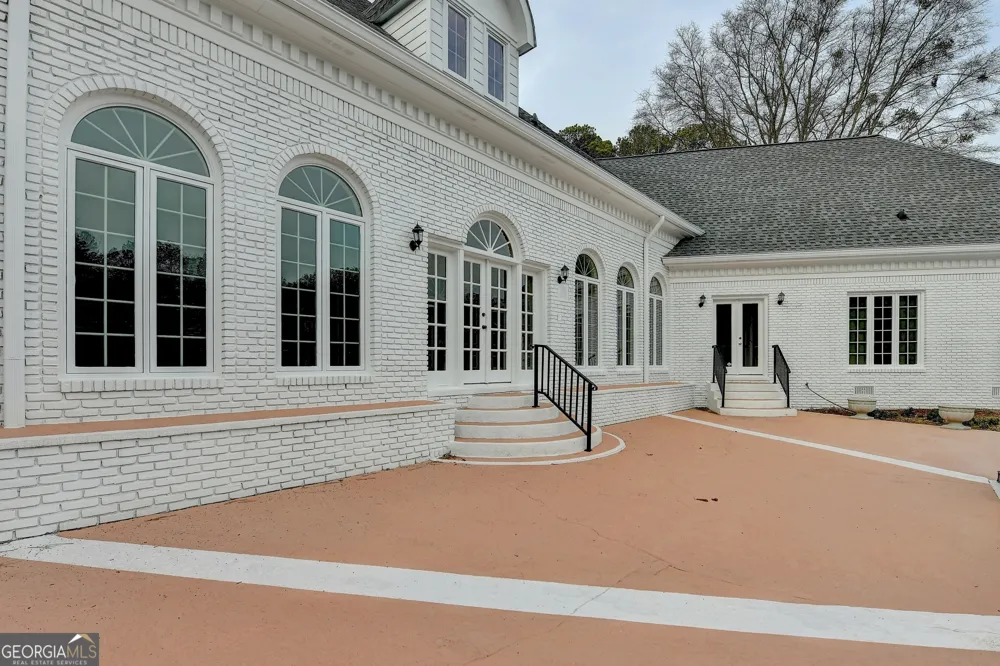 1000 Grayson PKWY Grayson, GA 30017