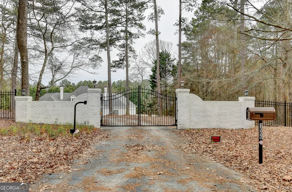 1000 Grayson PKWY Grayson, GA 30017