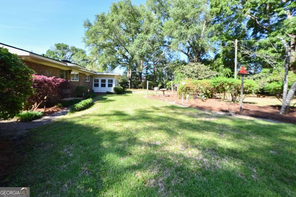 39 Adams ST Jesup, GA 31545