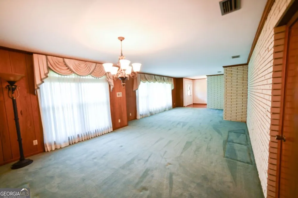 39 Adams ST Jesup, GA 31545