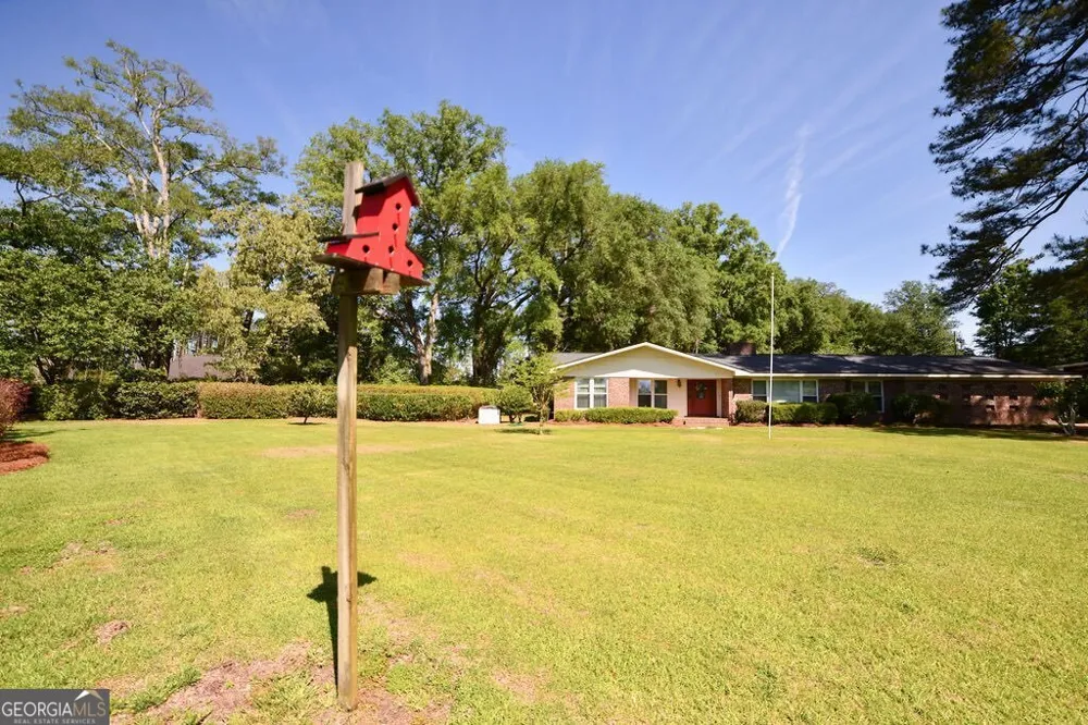 39 Adams ST Jesup, GA 31545