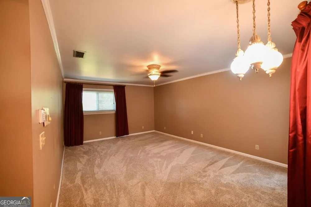 39 Adams ST Jesup, GA 31545