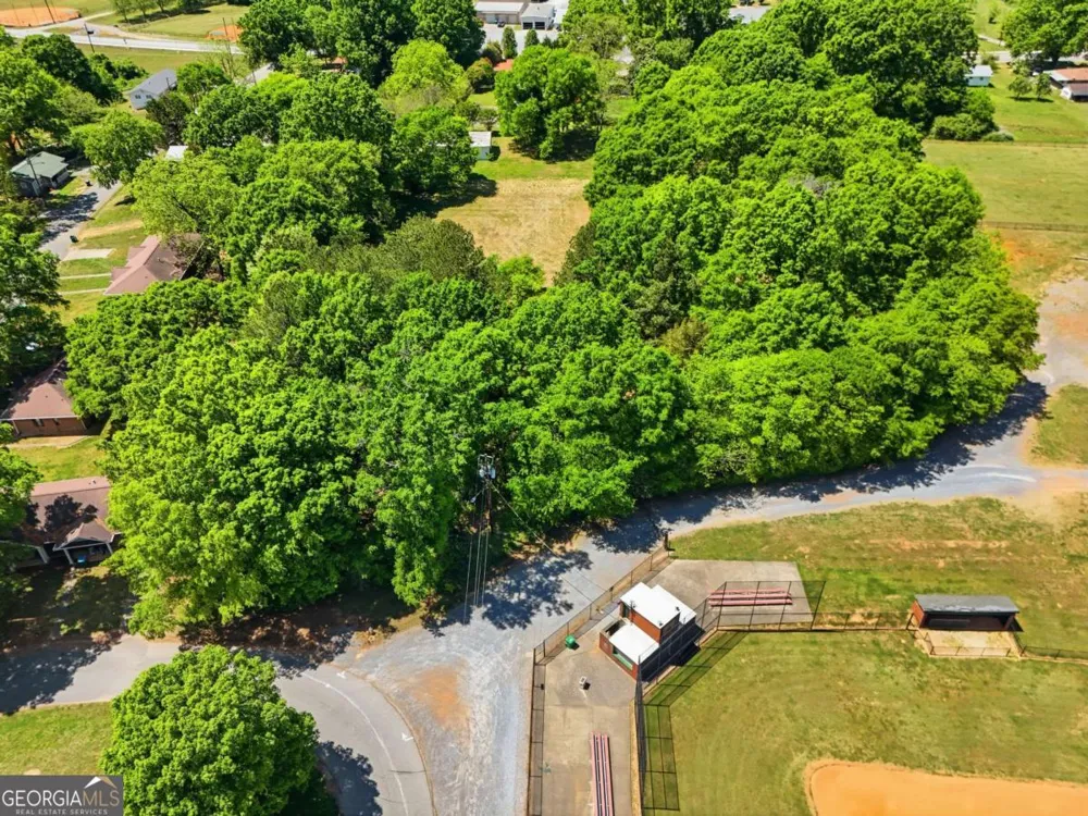 102 Jackson DR SE Adairsville, GA 30103