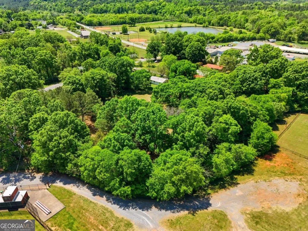 102 Jackson DR SE Adairsville, GA 30103