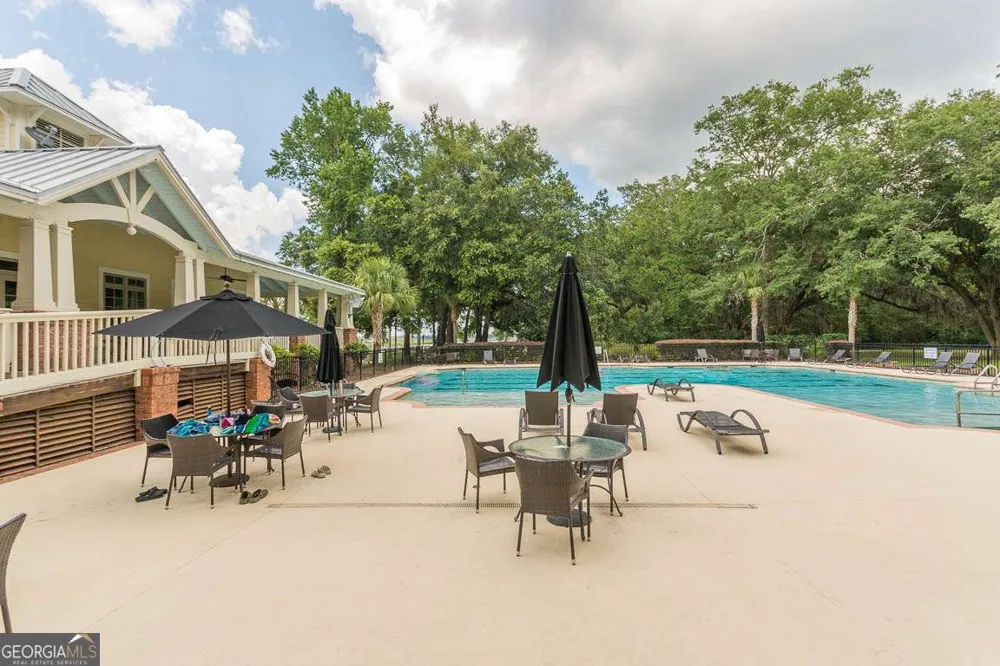 105 Lone Pine CT Waverly, GA 31565