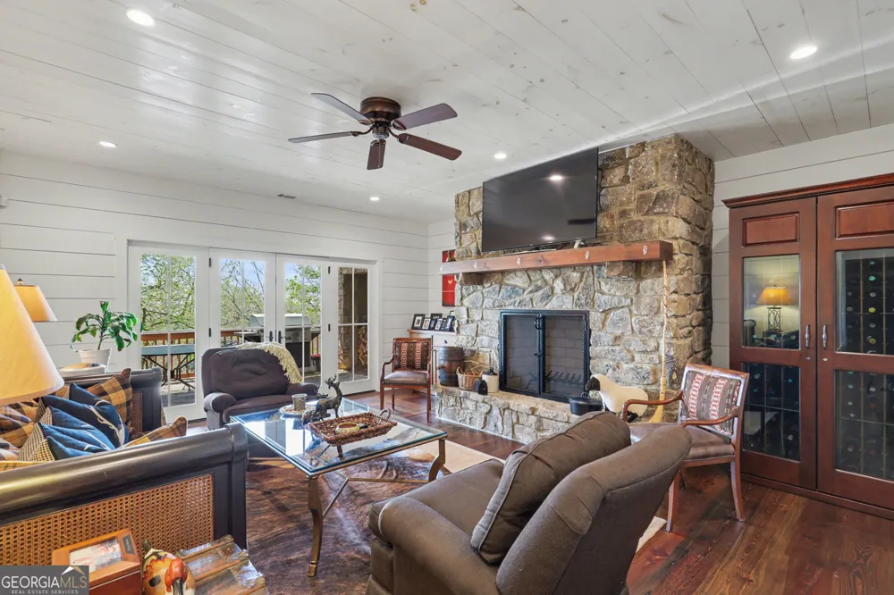 913 Tiger Pass DR Tiger, GA 30576