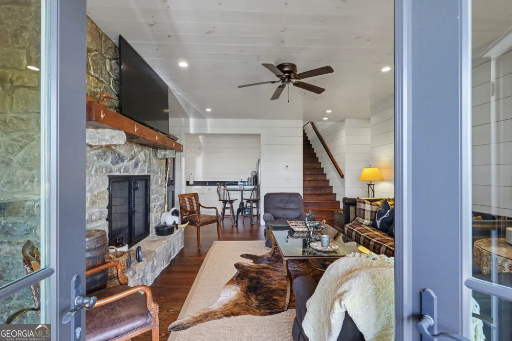 913 Tiger Pass DR Tiger, GA 30576