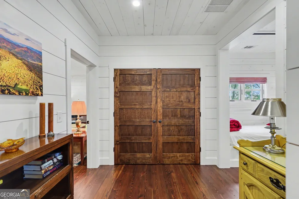 913 Tiger Pass DR Tiger, GA 30576