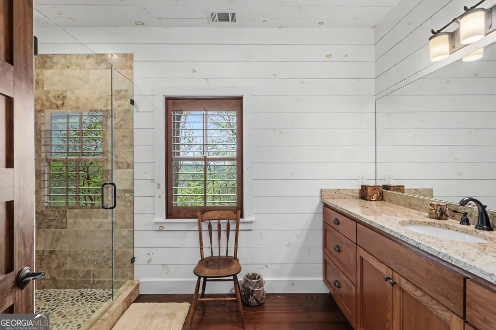913 Tiger Pass DR Tiger, GA 30576
