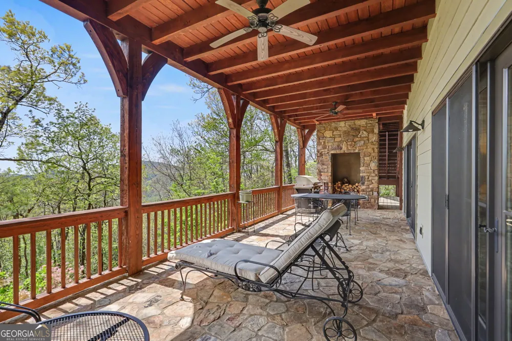 913 Tiger Pass DR Tiger, GA 30576