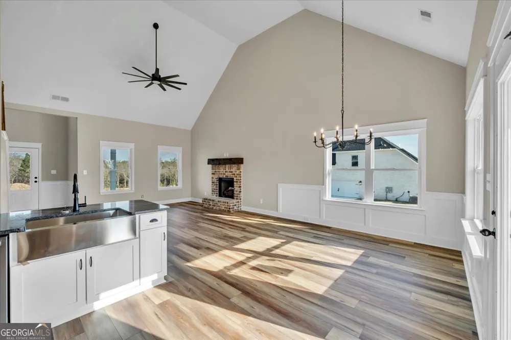 442 Burlington DR Lizella, GA 31052