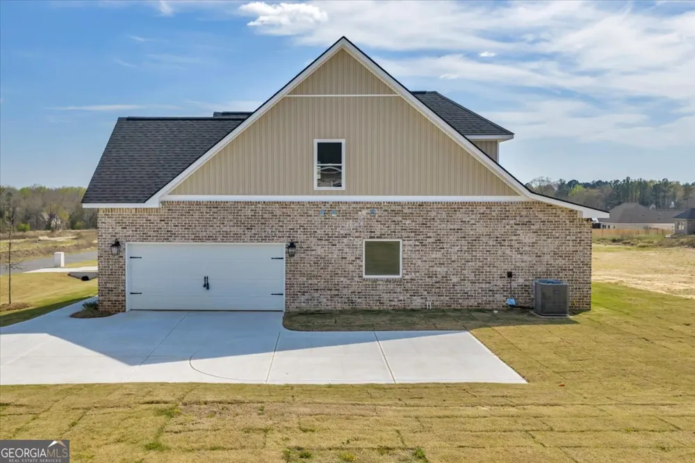 442 Burlington DR Lizella, GA 31052