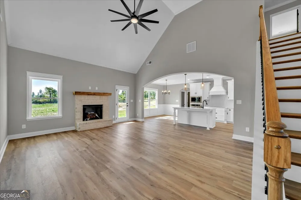 438 Burlington DR Lizella, GA 31052