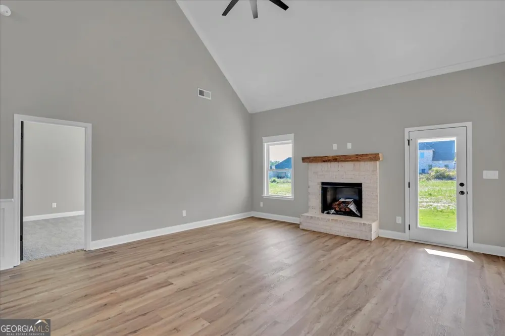 438 Burlington DR Lizella, GA 31052