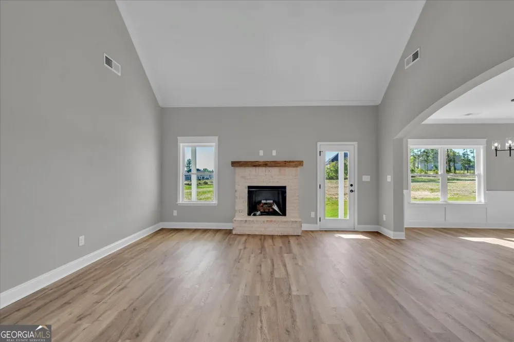 438 Burlington DR Lizella, GA 31052
