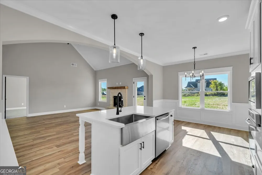 438 Burlington DR Lizella, GA 31052
