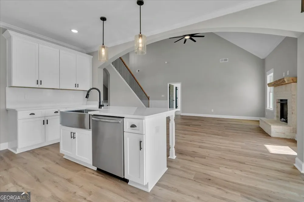 438 Burlington DR Lizella, GA 31052
