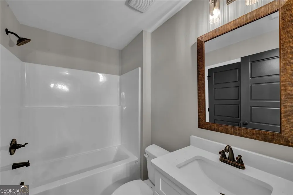 438 Burlington DR Lizella, GA 31052