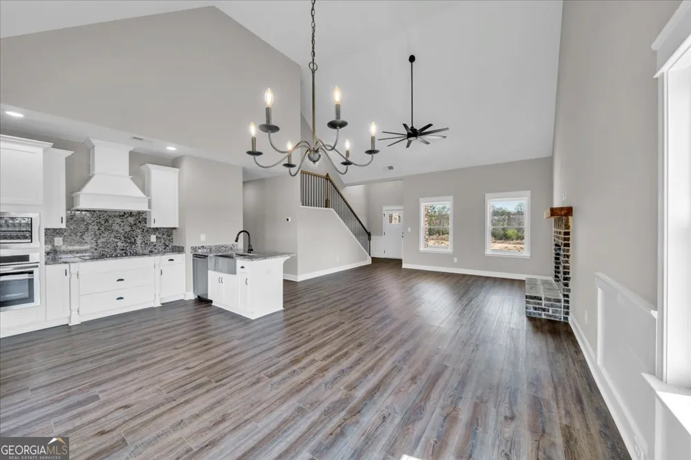 426 Burlington DR Lizella, GA 31052