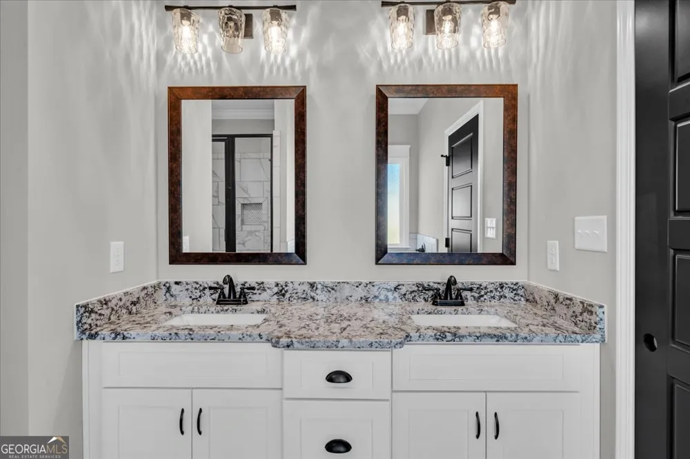 426 Burlington DR Lizella, GA 31052