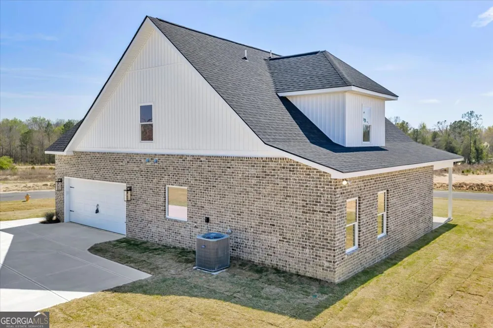 426 Burlington DR Lizella, GA 31052